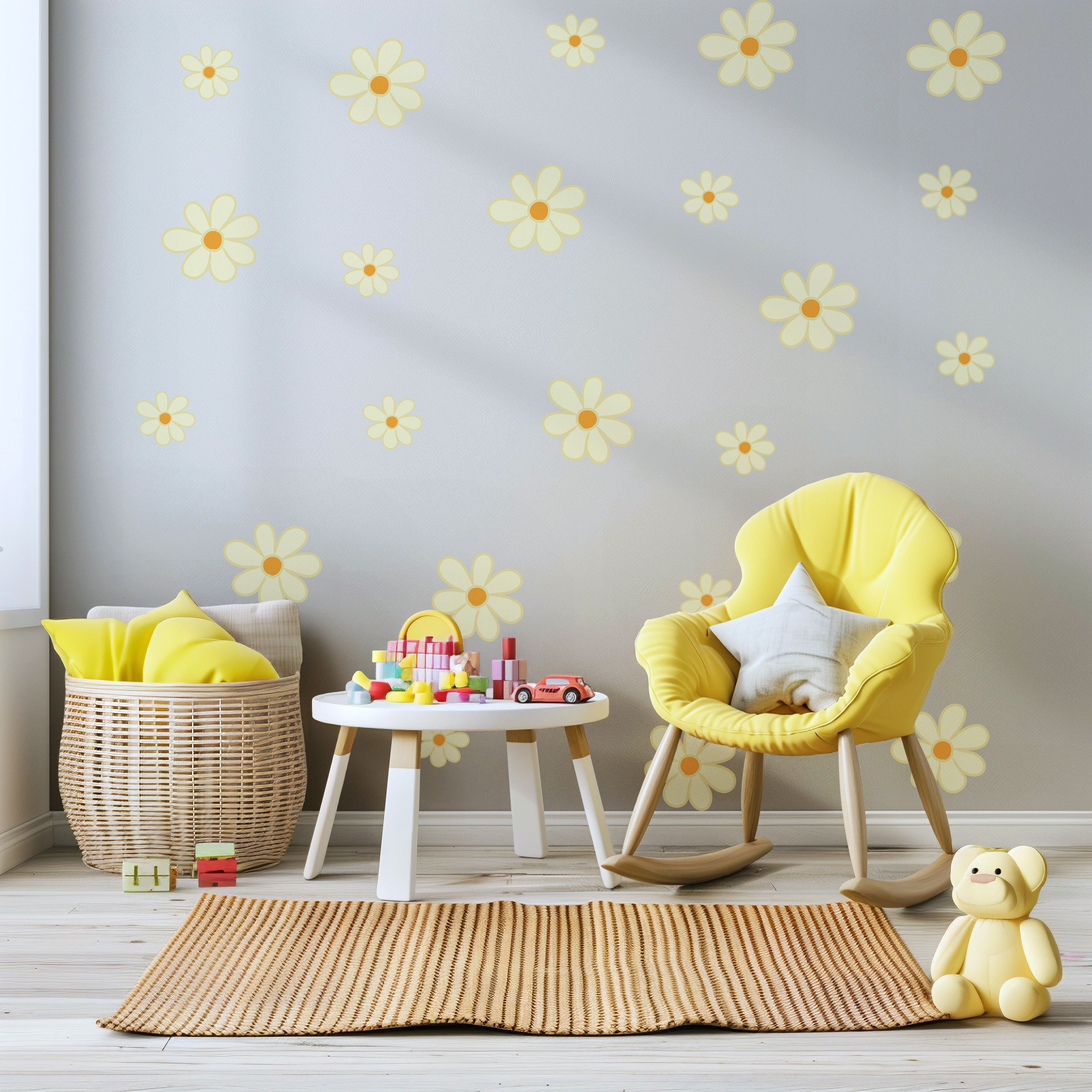 Daisy Flower in Pastel Yellow