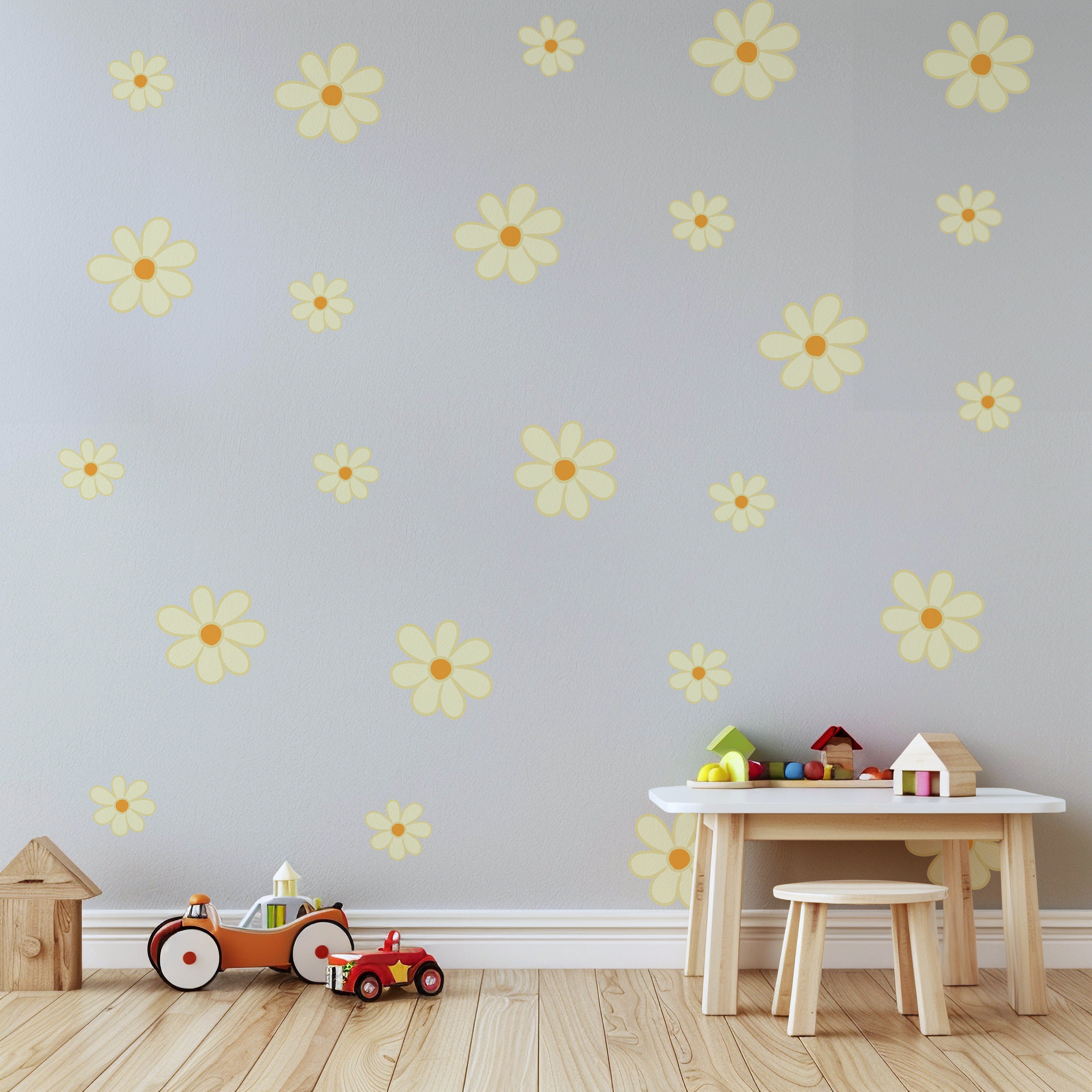 Daisy Flower in Pastel Yellow